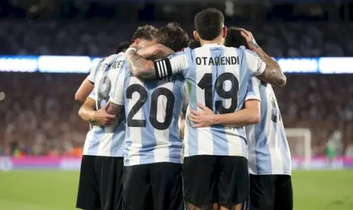 Clasificatorias para la Copa del Mundo 2026: Argentina humilla a Brasil para celebrar su clasificación, mientras que Colombia empata con Paraguay.