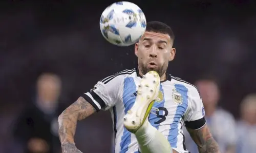 Nicolás Otamendi se burló de Raphinha