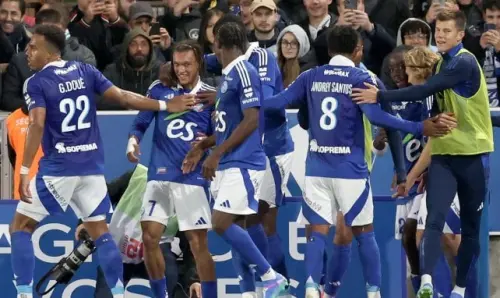 Ligue 1: Strasbourg derrota al OL con contundencia y se sitúa en la quinta posición