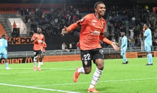 Ligue 2: Lorient golea 5-0 a Pau, empate entre Troyes y el Red Star