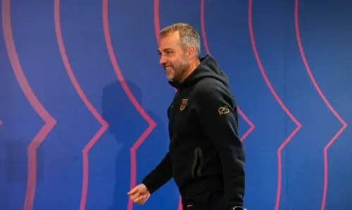 FC Barcelona: un jugador no deseado se enfrenta a Hansi Flick en un conflicto.