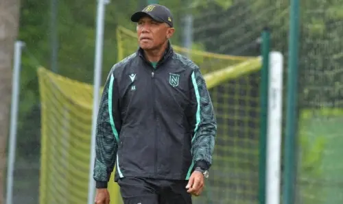 Nantes: Antoine Kombouaré arremete contra sus jugadores tras la derrota en Le Havre