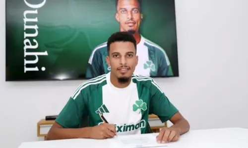 Azzedine Ounahi sufre un accidente de coche sin gravedad