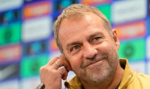 FC Barcelona: Pedri rinde un emotivo homenaje a Hansi Flick