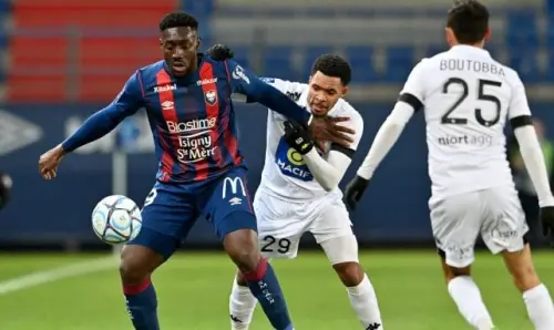 El clan de Kylian Mbappé es sorprendido por un jugador del SM Caen