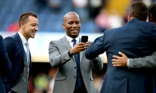Didier Drogba se unirá al jubileo de Djibril Cissé.