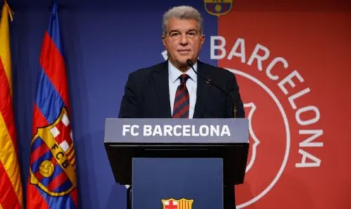 FC Barcelona: Joan Laporta elogia a Hansi Flick con entusiasmo