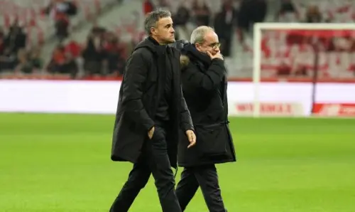 El PSG a punto de hacerse con un sorprendente delantero.