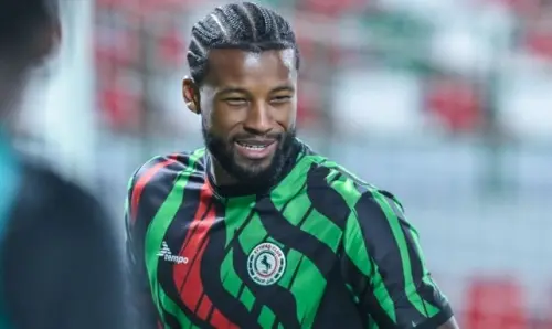 Georginio Wijnaldum brilla en Arabia Saudita.