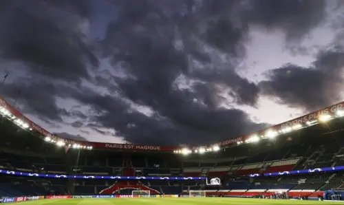 PSG: gran afluencia de figuras en las gradas para el partido contra Aston Villa