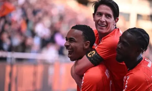 Ligue 2: Kroupi lidera al Lorient en su visita a Guingamp